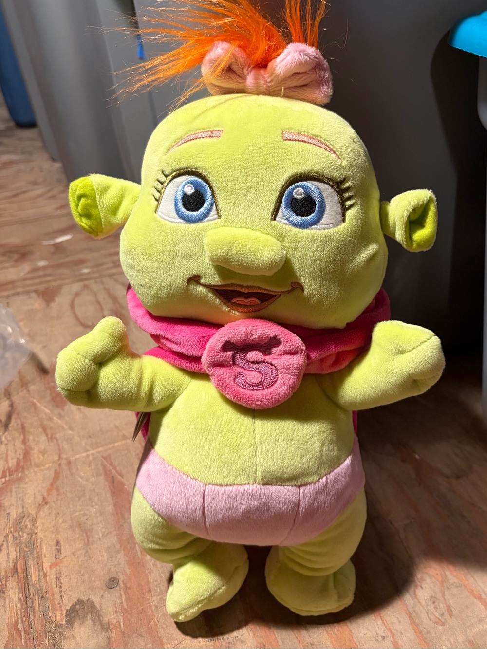 Shrek baby in blanket universal studios
